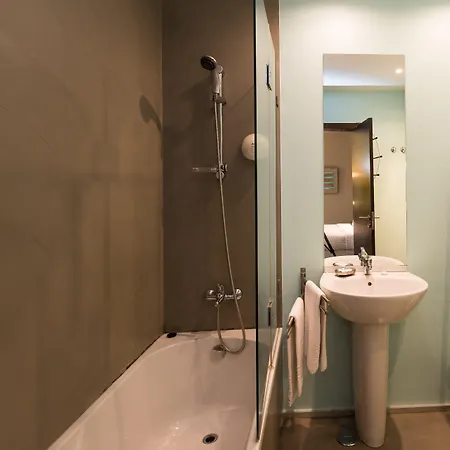 Alfama - Lounge 4* ליסבון