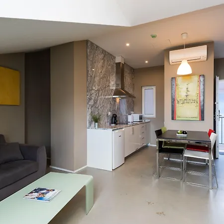 מלון דירות Alfama - Lounge 4*