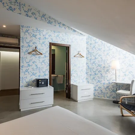 Apart-hotel Alfama - Lounge 3*